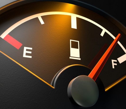 Vale a pena comprar um carro novo pensando na economia de combustível? economia de combustível