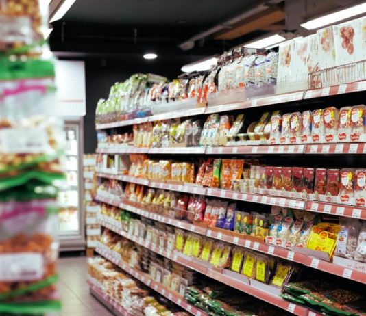 Descubra como economizar dezenas de reais no supermercado