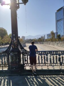Admirando a paisagem na ponte Pio Nono